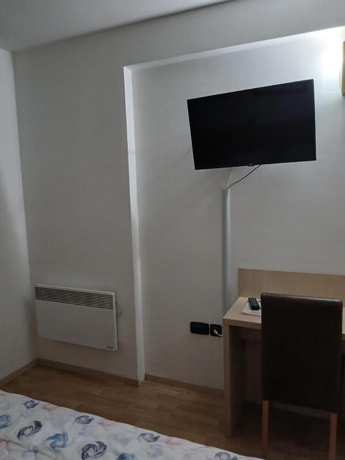 טרביניה Hotel Viv מראה חיצוני תמונה