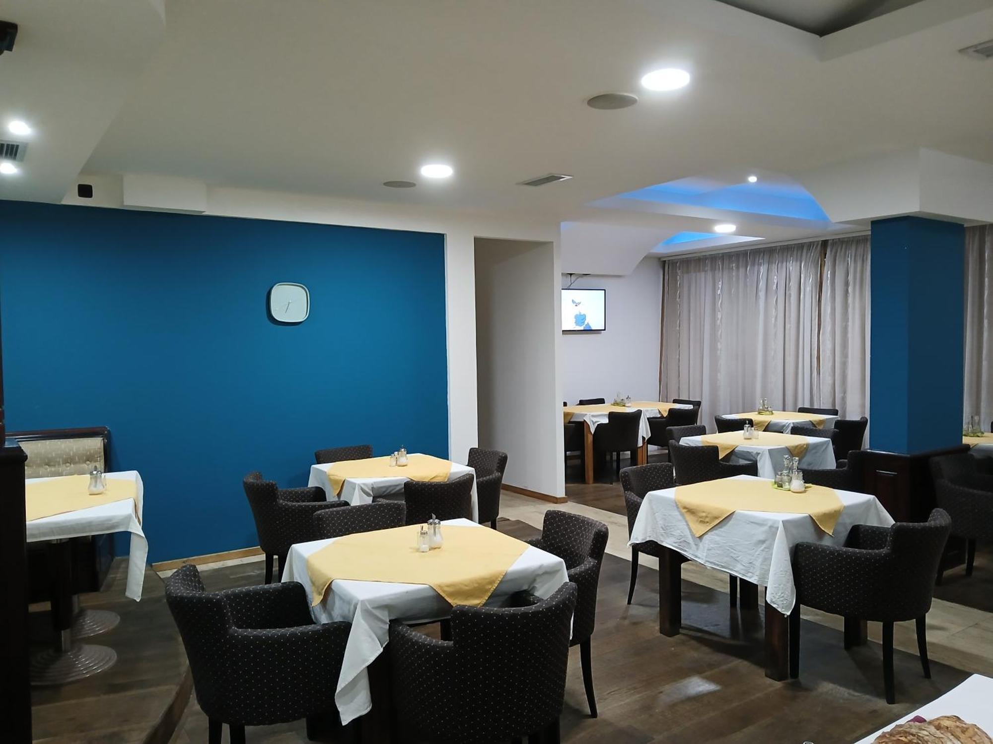 טרביניה Hotel Viv מראה חיצוני תמונה