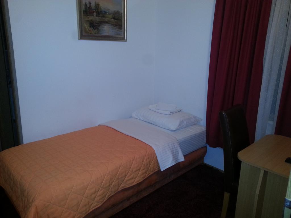טרביניה Hotel Viv מראה חיצוני תמונה